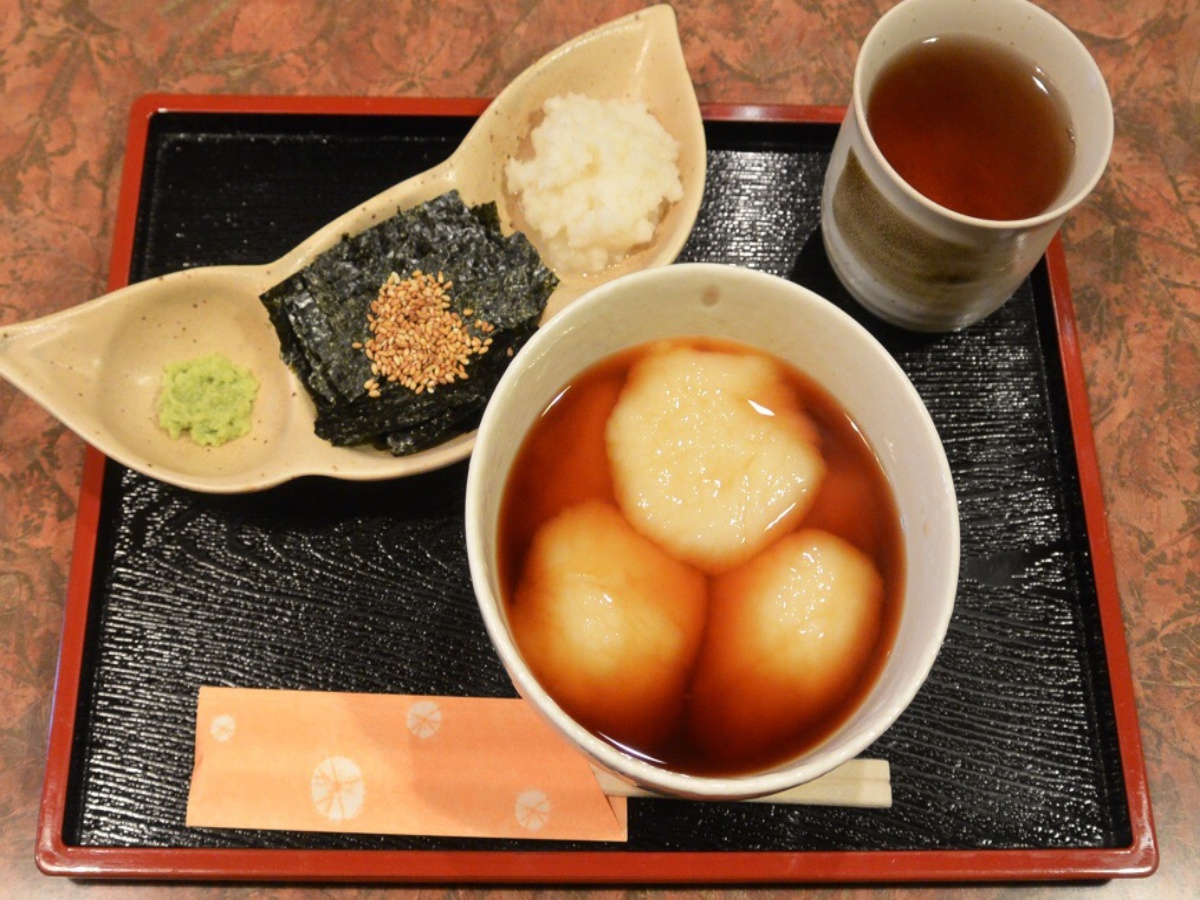 売り切れる前に急いで 都内唯一 びよーんとのびる 自家製お餅が食べられる専門店 るるぶ More