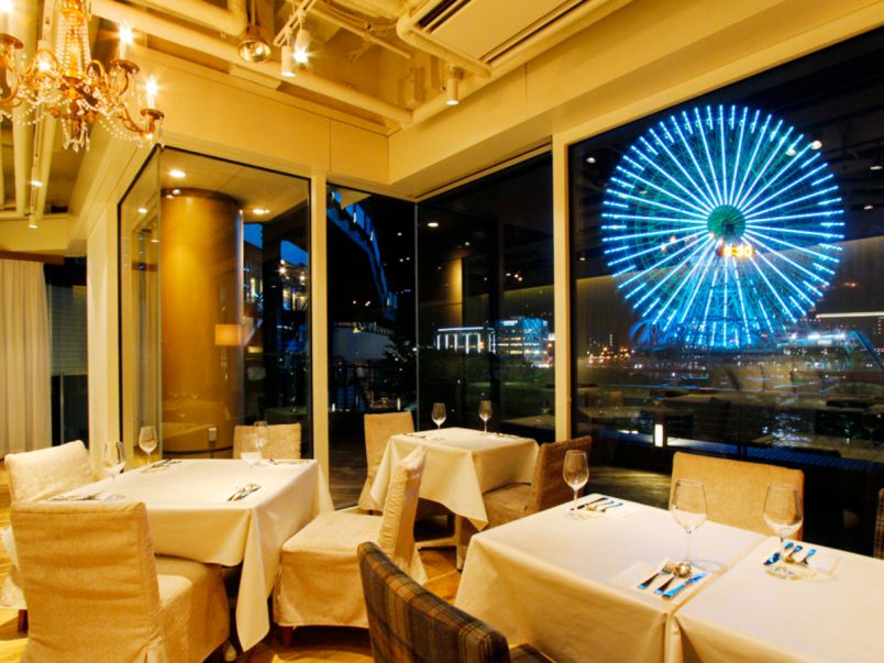 横浜で彼とロマンティックな夜を。大観覧車が間近に迫る憧れのレストラン