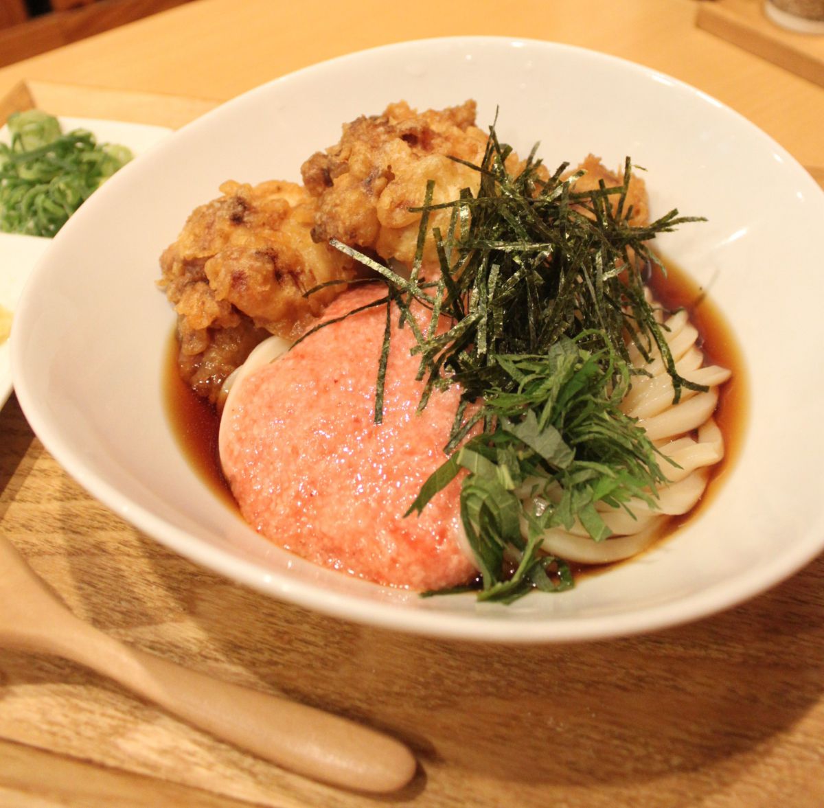鶏天梅とろろぶっかけうどん 1080円