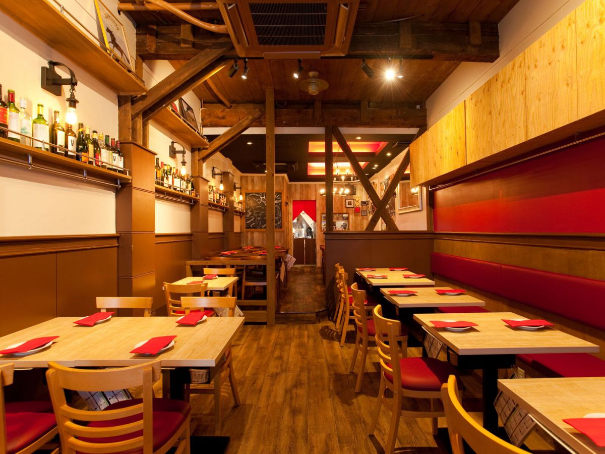 ©馬肉バル 跳ね馬 池袋南口店