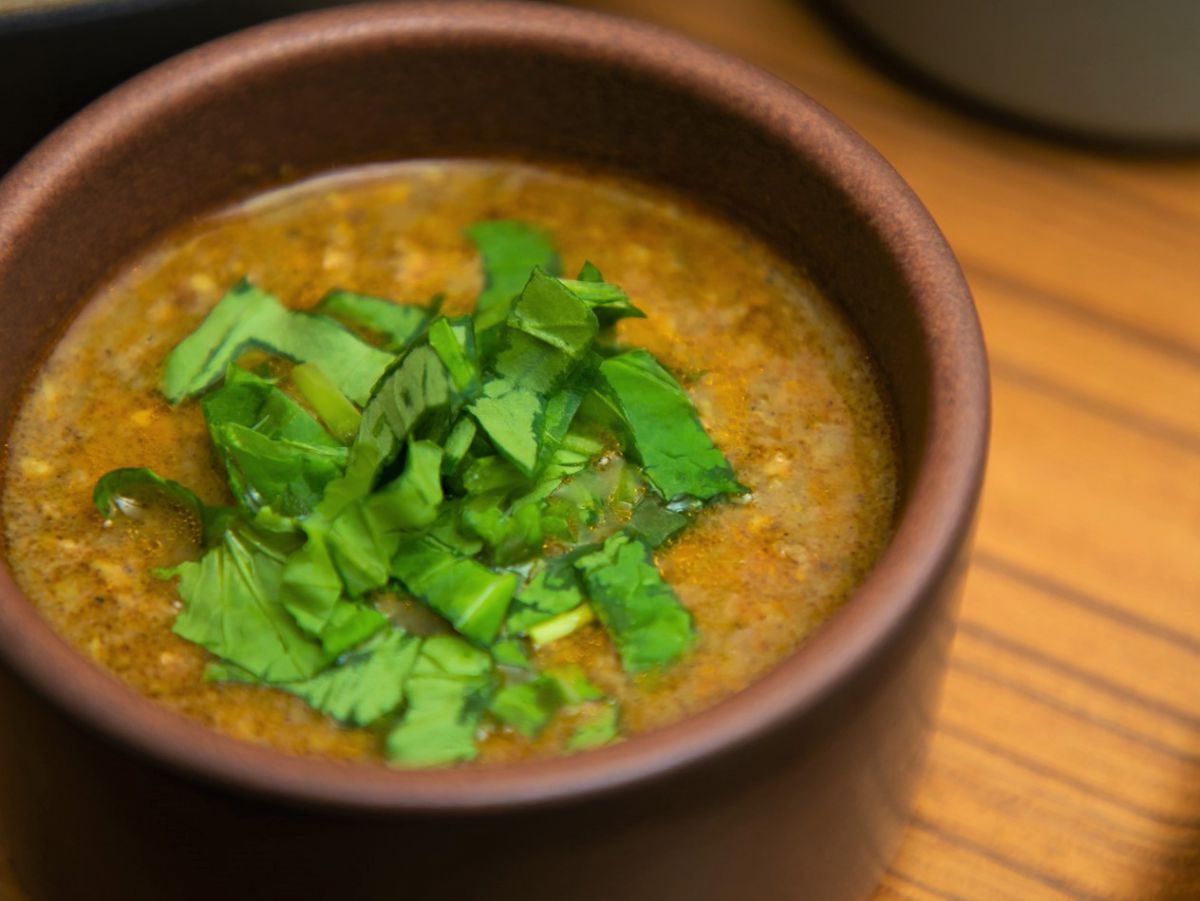 ルッコラとチキンキーマカレー(「本日のカレープレート」のカレーより)