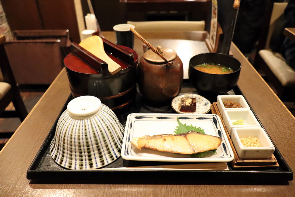 「季節のおひつ膳」 1450円(税込)