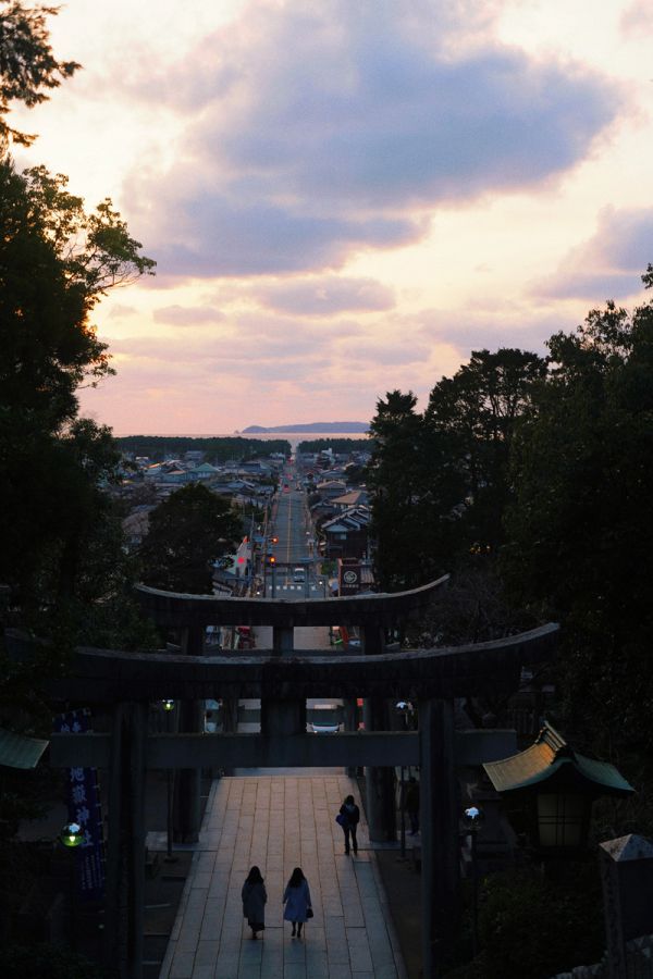 福岡で見つけた絶景 光の道 と癒しの猫島 相島 もろんのんの旅する写真日記vol 2 るるぶ More