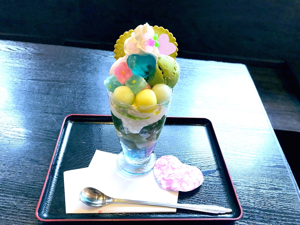 1000円(ハート型のコースターは数量限定)