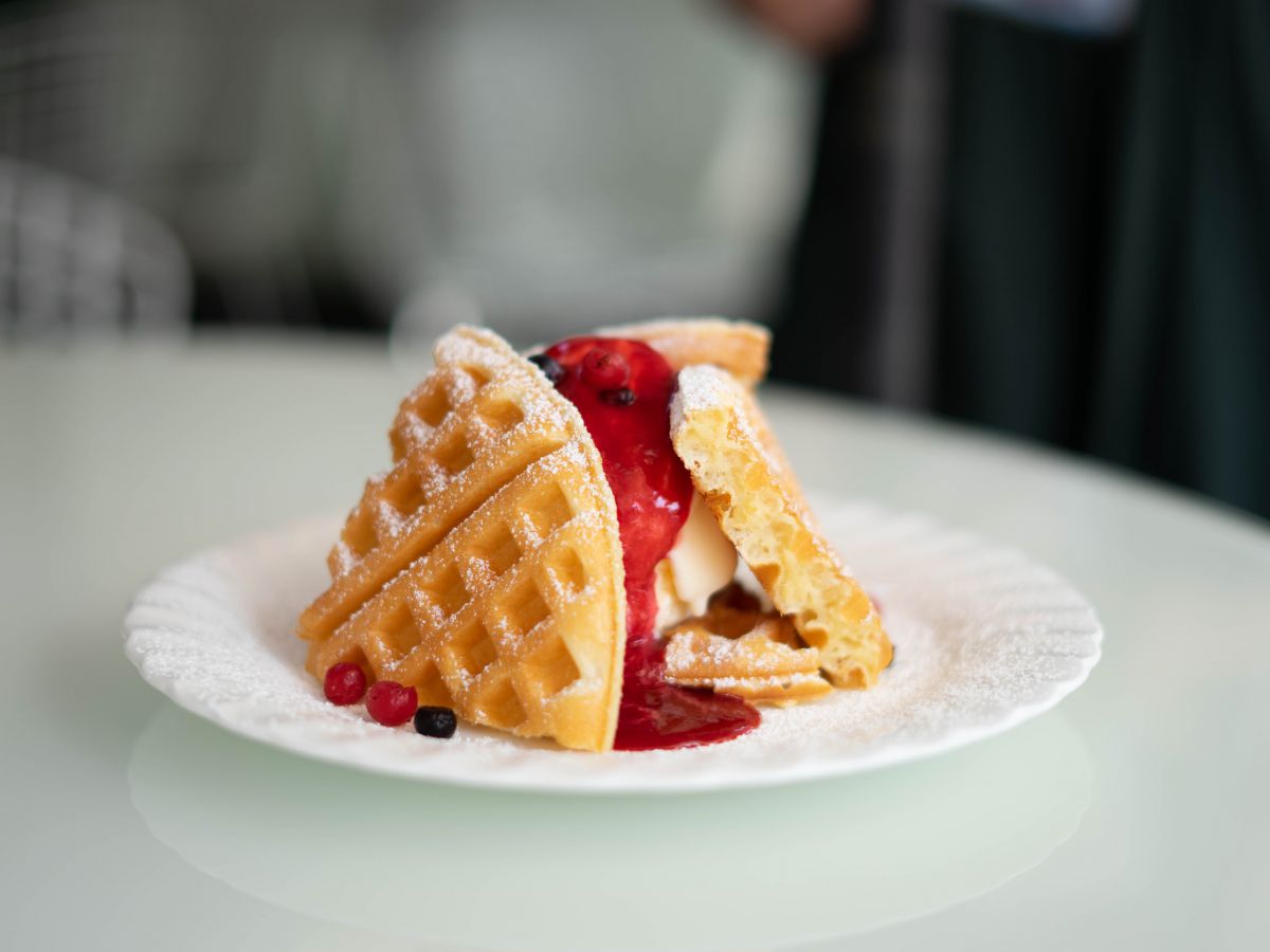 木いちごとクリームチーズのアイスクリームワッフル730円(税込)