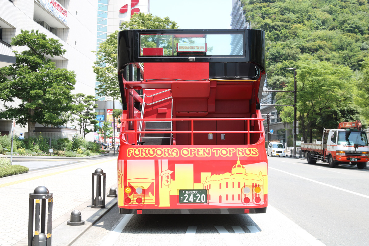 車両は福岡ソフトバンクホークスの優勝パレードにも使われます