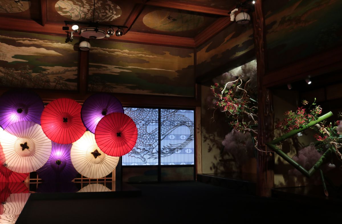 草丘:山鹿灯籠浪漫・百華百彩、切絵師 Atelier武蒼/青木文明、一葉式いけ花 家元 粕谷尚弘