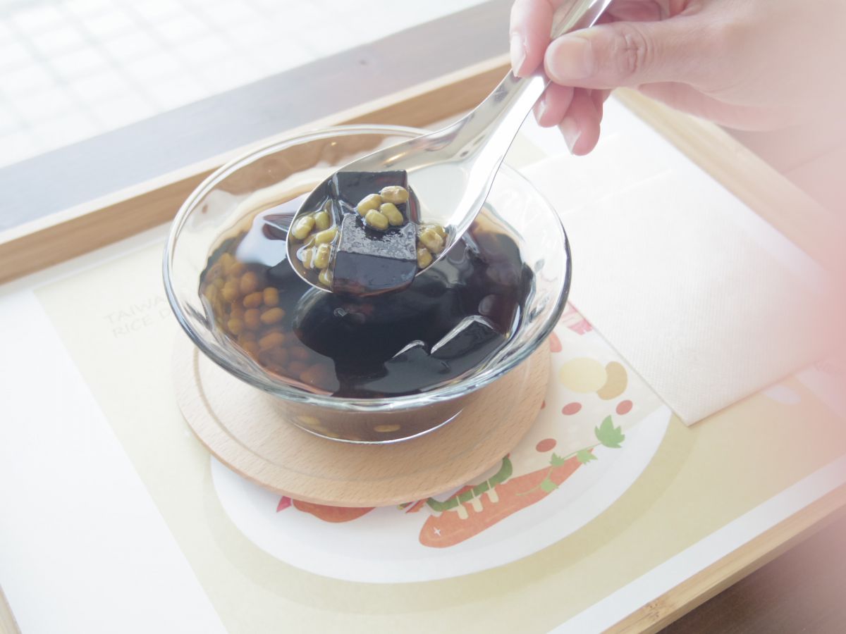 夏の限定メニュー「仙草ゼリー」(単品600円)
