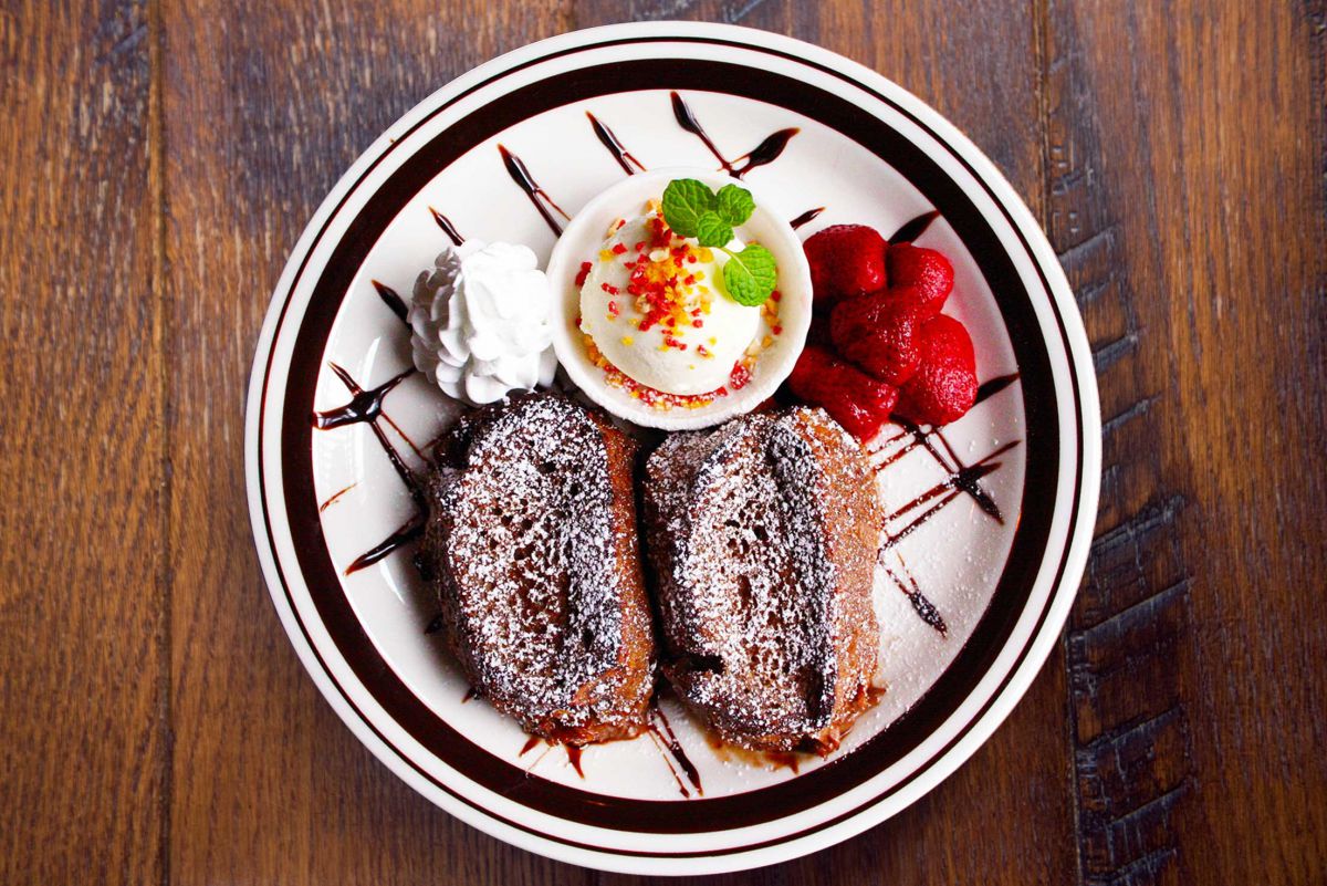 「神楽坂フレンチトースト(チョコレート)」税抜1100円/カフェ&バー シマダカフェ神楽坂