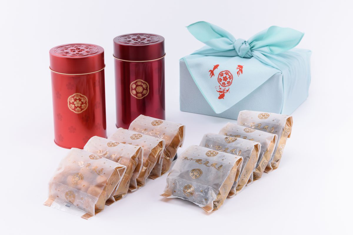 「夏季限定丸缶2本セット(金魚柄風呂敷包み付き)」(4500円)/ぎんざ鏡花水月
