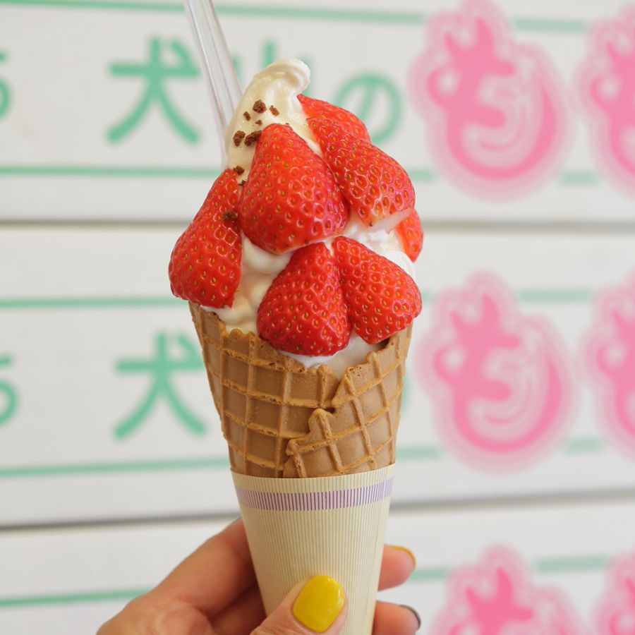 いちごソフトクリーム 500円