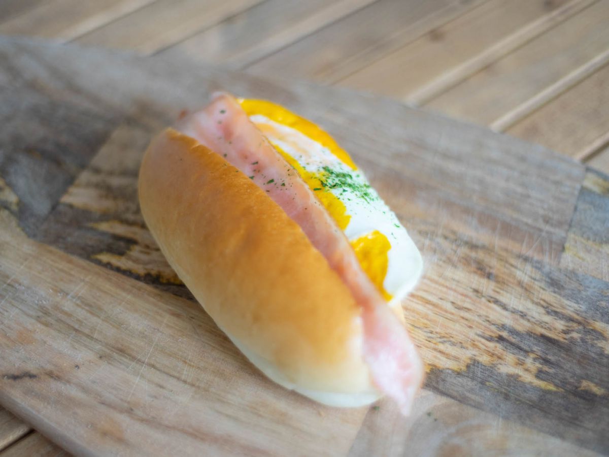 ベーコンエッグ 108円