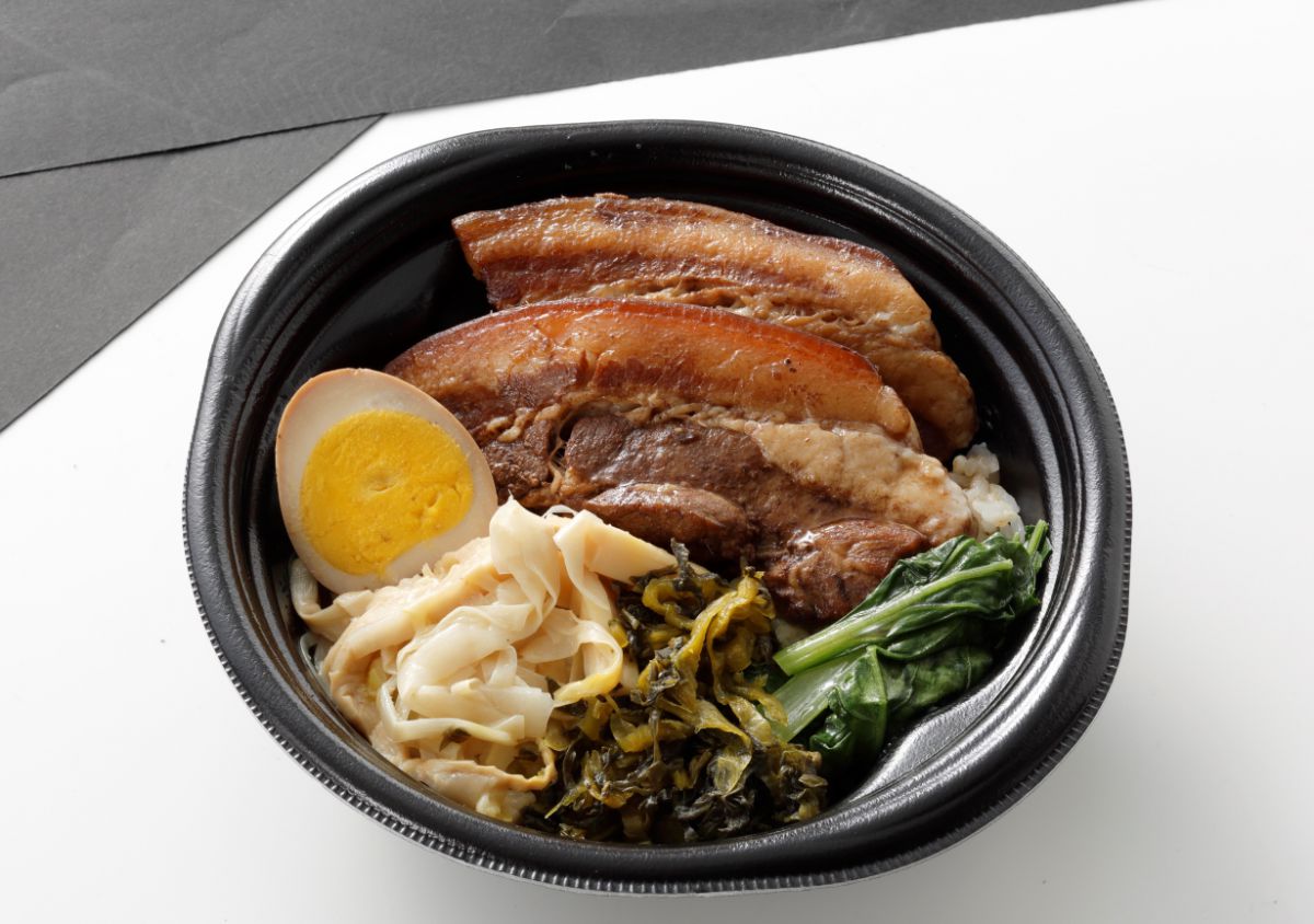 「焢肉飯(コンローファン)」864円