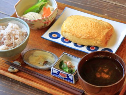 できたて島豆腐やたまご焼き、島野菜をのんびり味わう　石垣島のおいしい朝ごはん6選