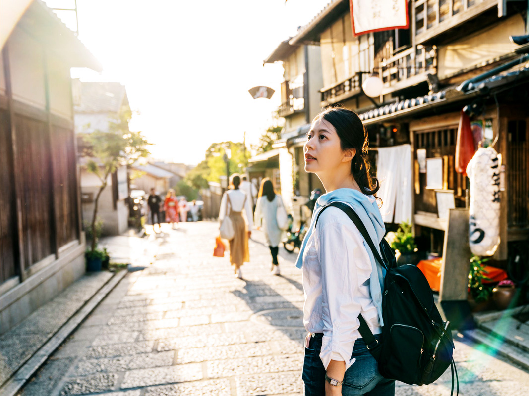 持っていくのは コレだけ 旅慣れ女子がおすすめする身軽な旅行の便利グッズ7選 るるぶ More