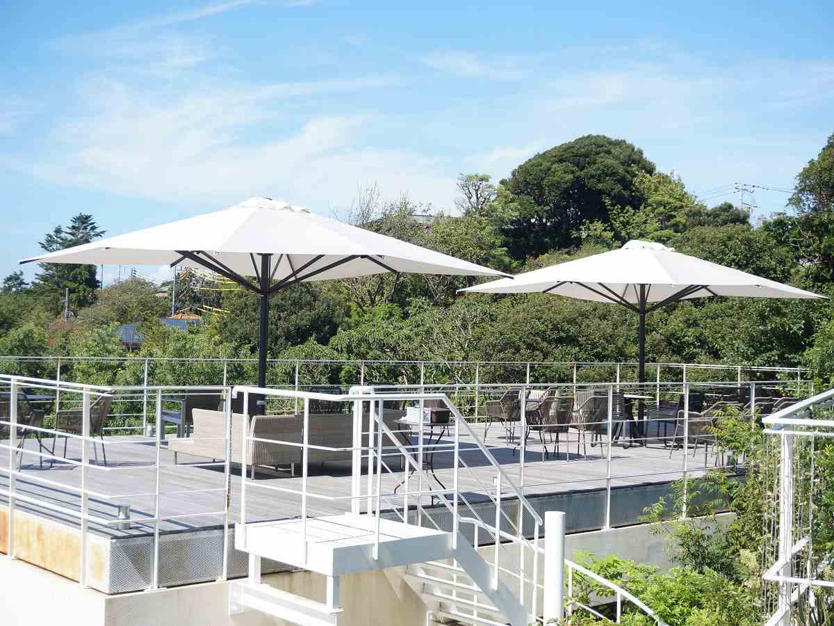 開放感たっぷり 鎌倉の絶景テラスカフェで楽しむ限定 絶品モンブラン るるぶ More