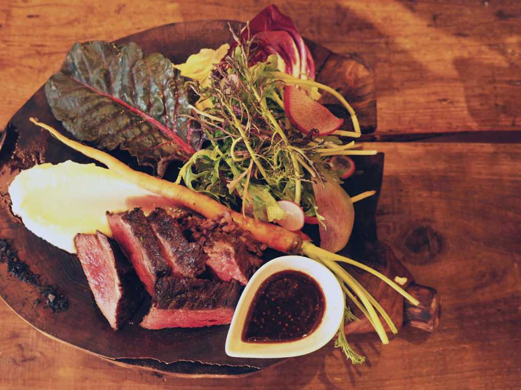 がっつり食べたい女子必見 都内の柔らかジューシーな絶品ステーキ9選 前編 るるぶ More