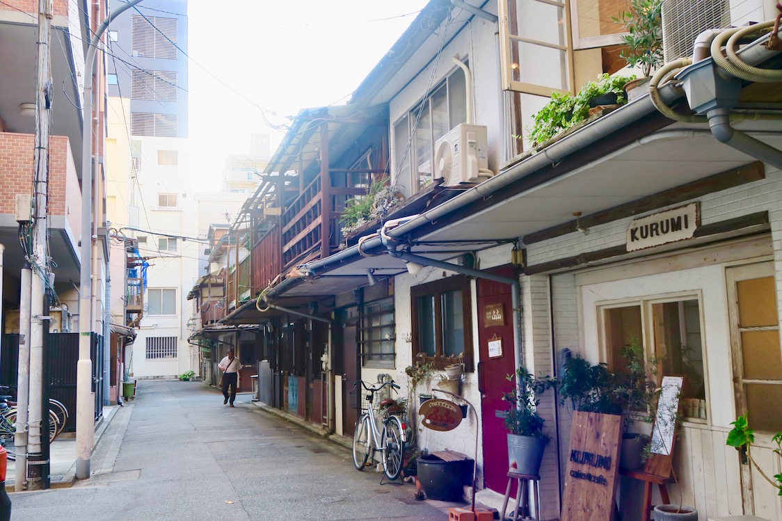 福岡 大濠公園の路地裏カフェで味わう キュートすぎる秋タルト るるぶ More