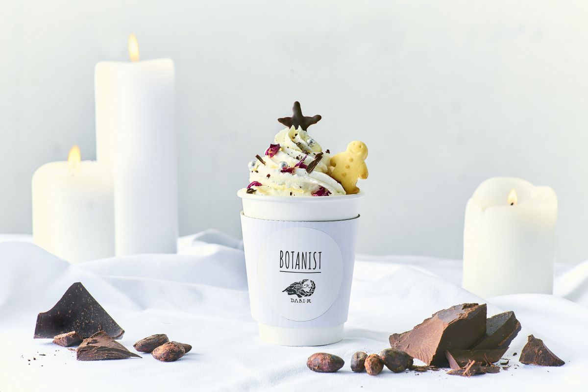 クリスマス限定ドリンクをカスタマイズして 自分だけのホットチョコレートを作っちゃおう るるぶ More