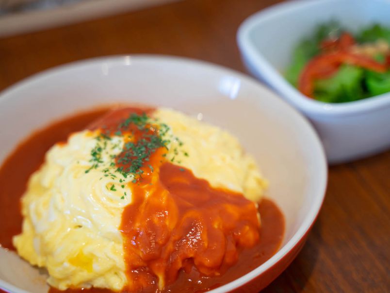 1日5食限定！色鮮やかな“ふわとろオムライス”が人気の広島カフェ