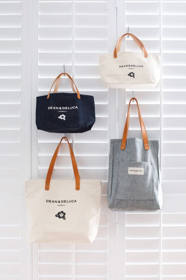 ザ・リッツ・カールトン・レジデンス・ワイキキビーチ店限定のトートバッグ $49(右上)$49(左上)$85(右下)$75(左下)