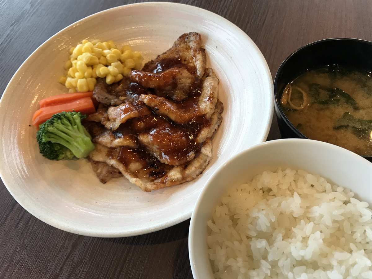 「恋する豚の生姜焼き」900円