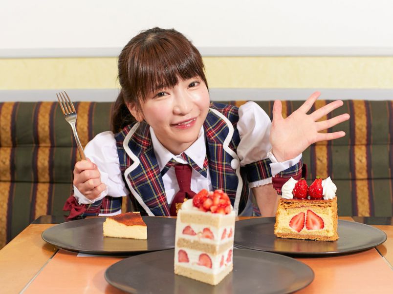 1ピース3000円超え エクストラでスーパーなショートケーキ 大食いアイドルもえのあずきの絶品グルメ るるぶ More