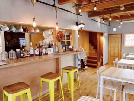 東京から1時間の週末プチトリップ！1人3000円台～のおしゃれな“泊まれるカフェ”