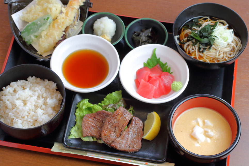 高尾山御膳1680円