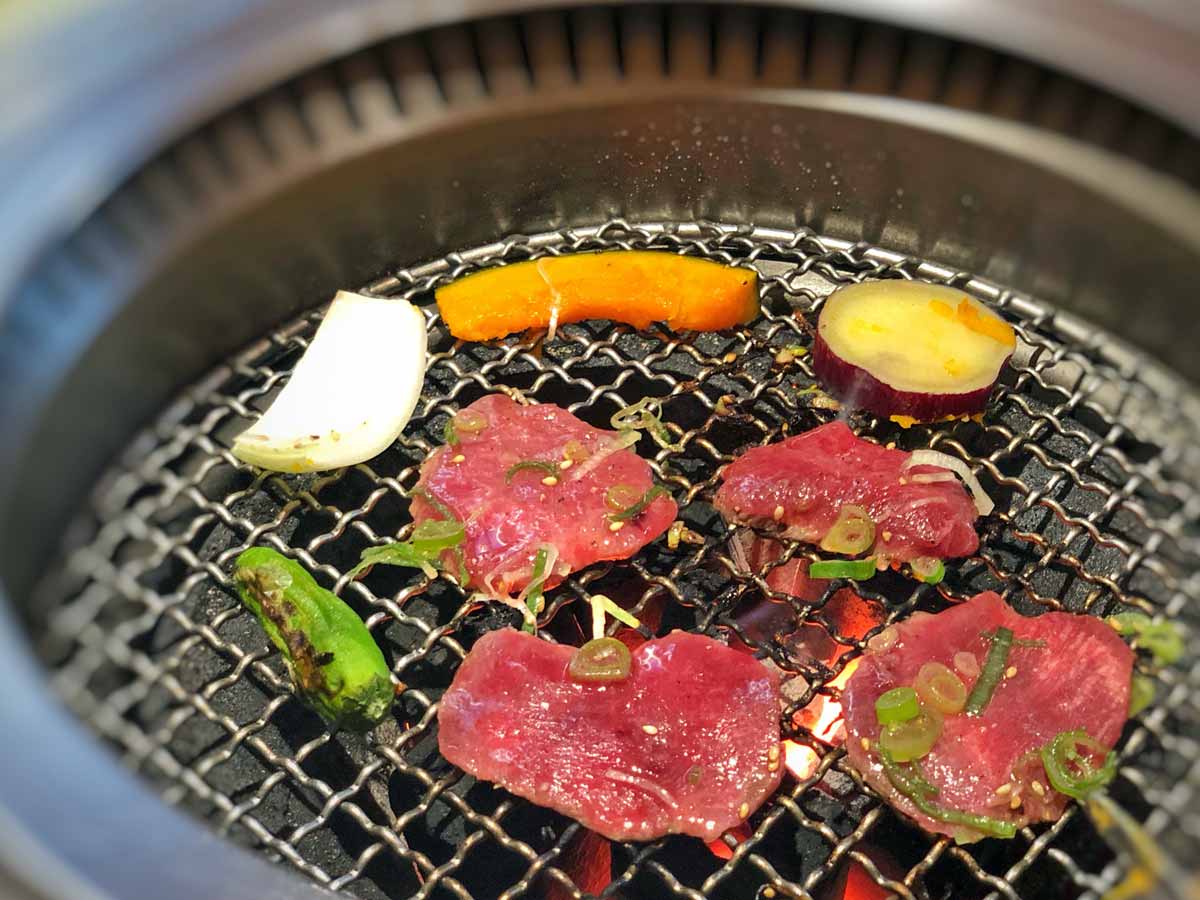 銀座なのに1000円台 ボリューム満点の絶品 肉ランチ 3選 るるぶ More