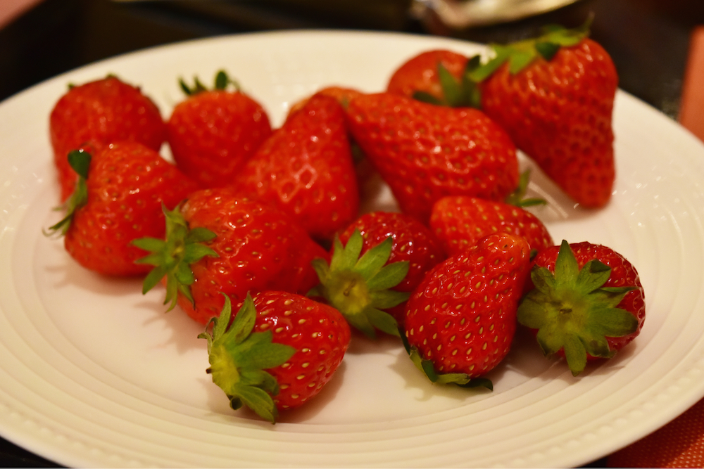 限界に挑戦 Anaインターコンチネンタルホテル東京のいちごブッフェにスイーツ男子が挑む るるぶ More