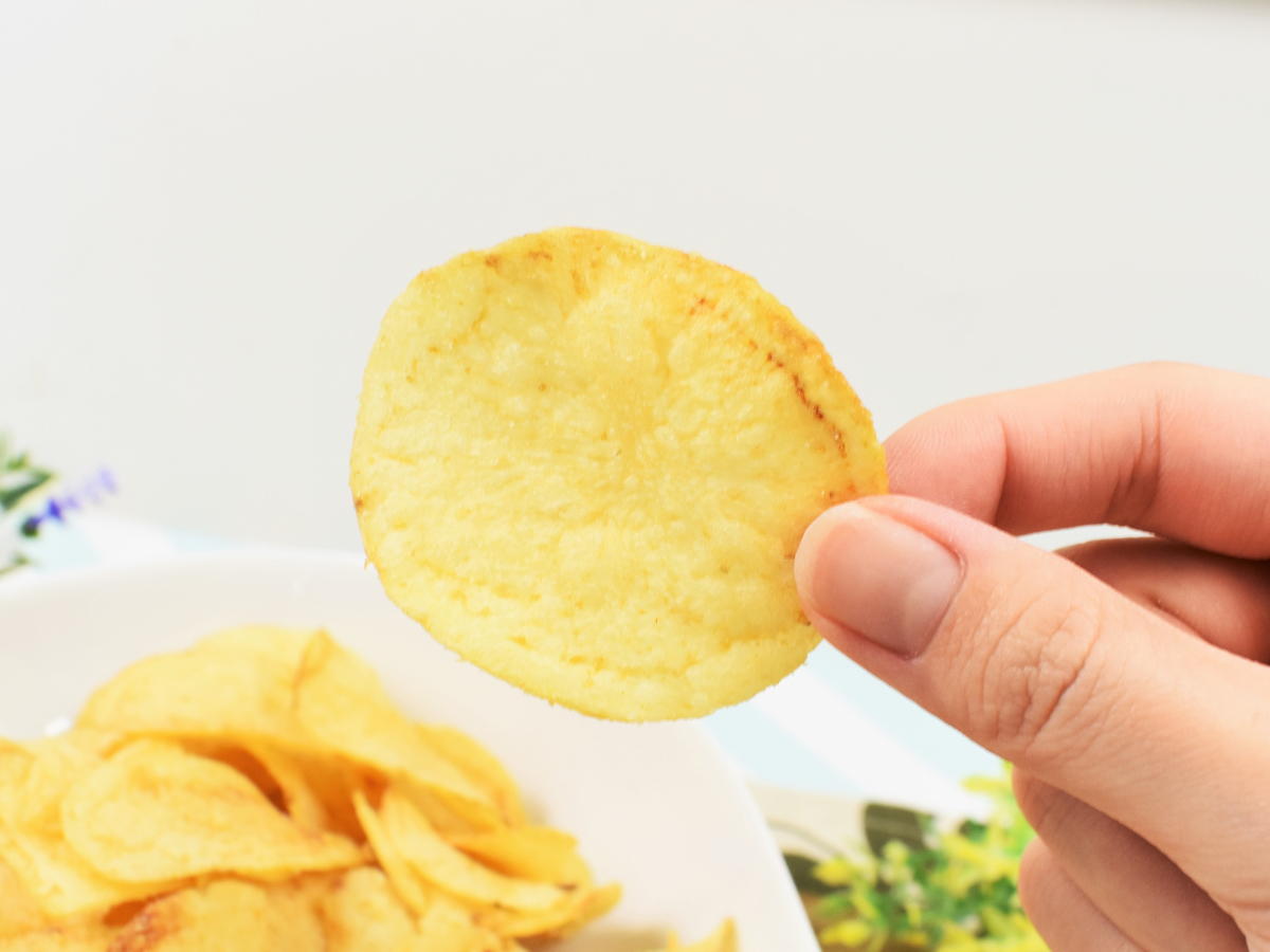 この夏食べたいポテチはこれ カルディの 塩レモンポテトチップス をレビュー るるぶ More