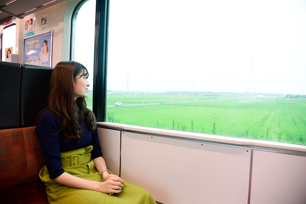 変わりゆく車窓の景色を楽しみながら揺られること早2時間