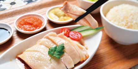【レシピ】シンガポールの国民食！「海南チキンライス」で暑い夏を乗り切ろう♪