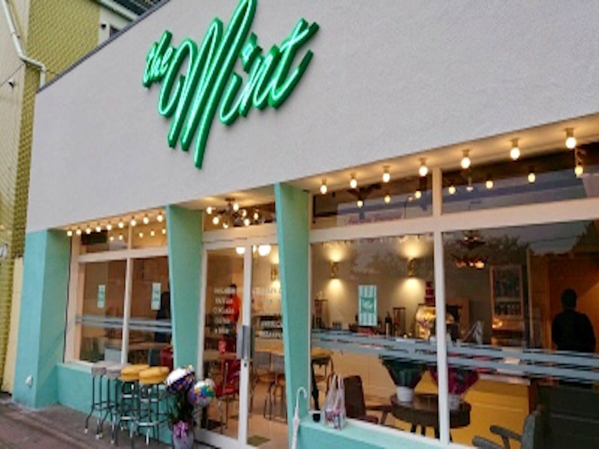 50年代アメリカにタイムスリップ レトロな世界で楽しめるキュートなスイーツ るるぶ More