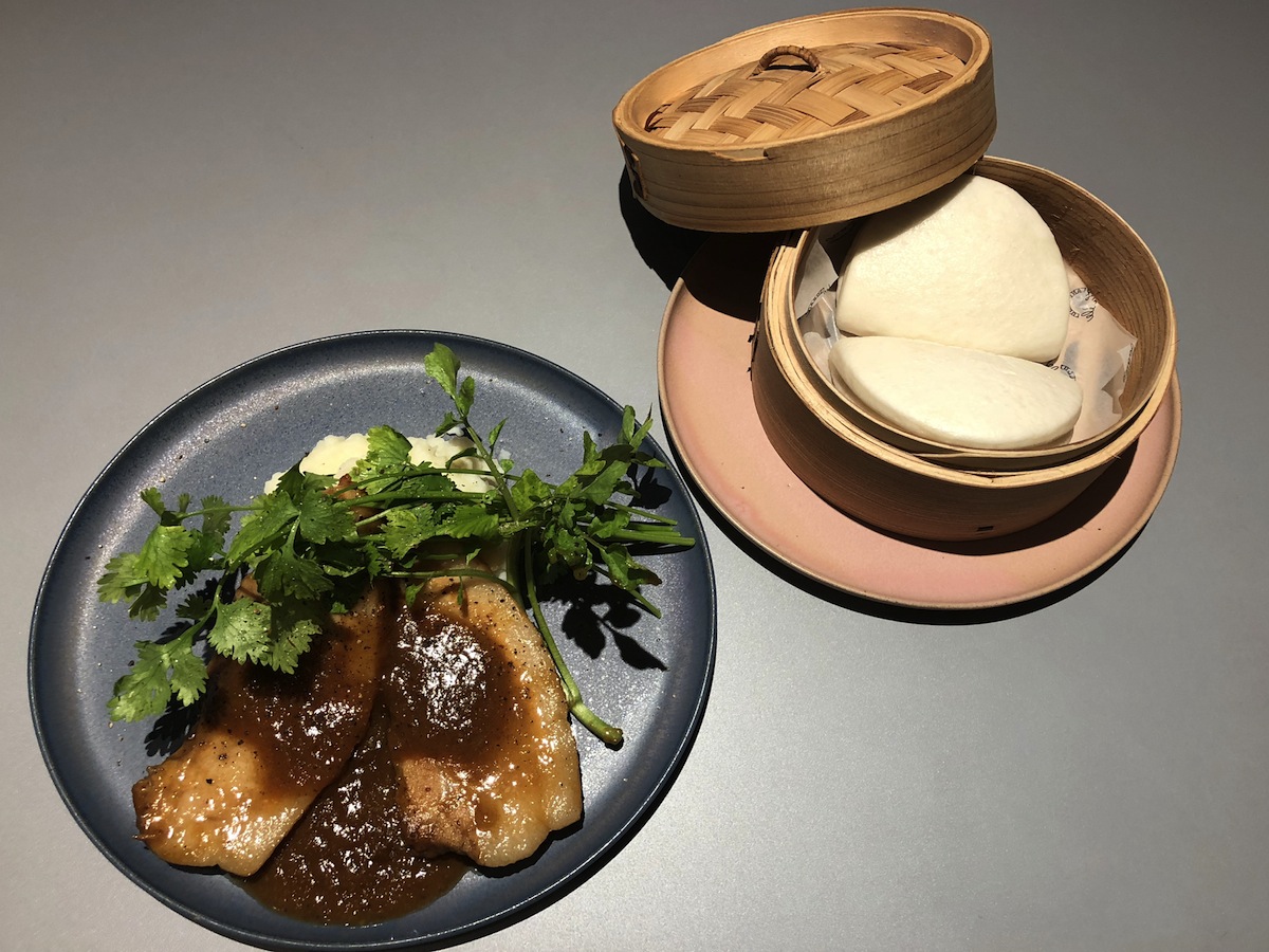 豚ばら肉のクラフトビール煮込み 2300円(税込)