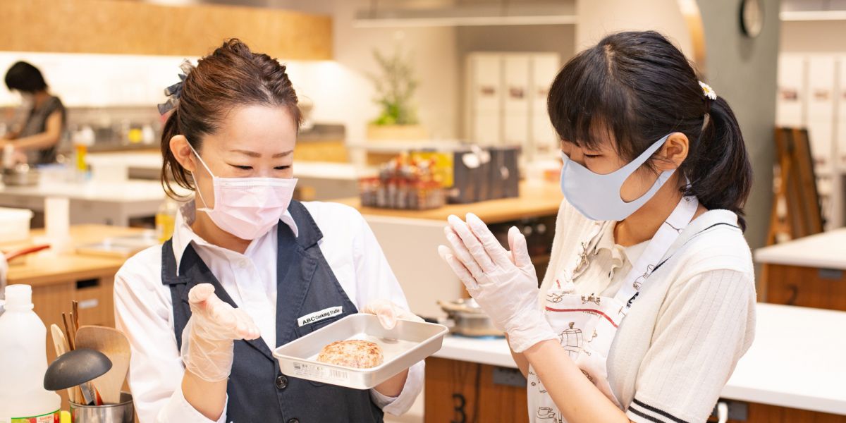 週末ごはんレシピ みんな大好き 煮込みハンバーグ オニオンスープ るるぶ More