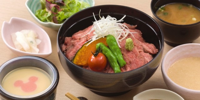 食欲の秋 東京ディズニーリゾートの新フードメニューはお肉メイン るるぶ More