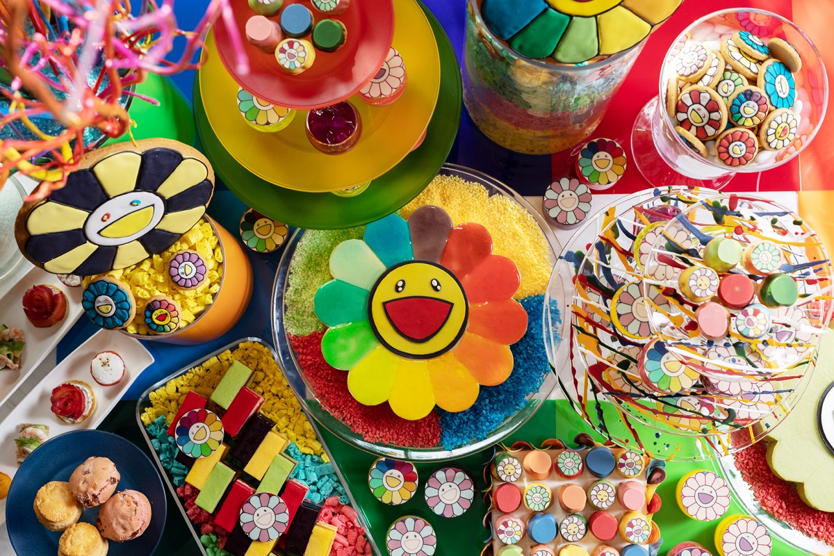 あの お花 がお菓子に 村上隆氏コラボのアフタヌーンティーが期間限定で登場 るるぶ More