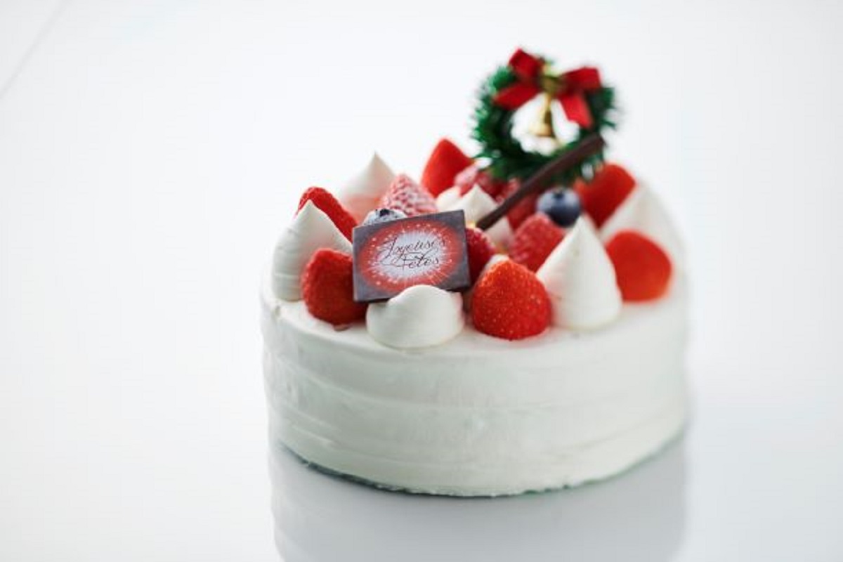 雪だるまがケーキにon 横浜ロイヤルパークホテル のクリスマスケーキ予約スタート るるぶ More