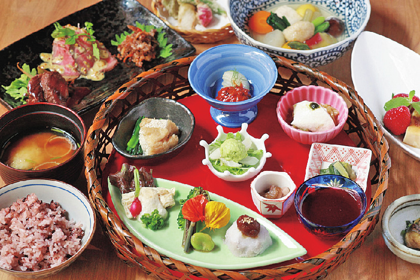 奈良 ならまち のおすすめ人気ランチ7選 The奈良な郷土料理 王道グルメを紹介 るるぶ More