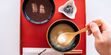 京都祇園の和喫茶「お茶と酒 たすき」で、冬限定「ぜんざい」にほっこり