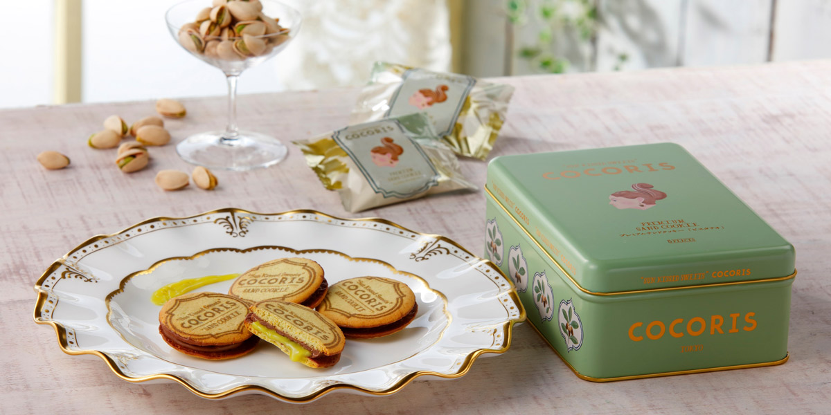 オリジナル缶も かわいい ピスタチオ香る Cocoris ココリス プレミアムサンドクッキー数量限定で発売 るるぶ More