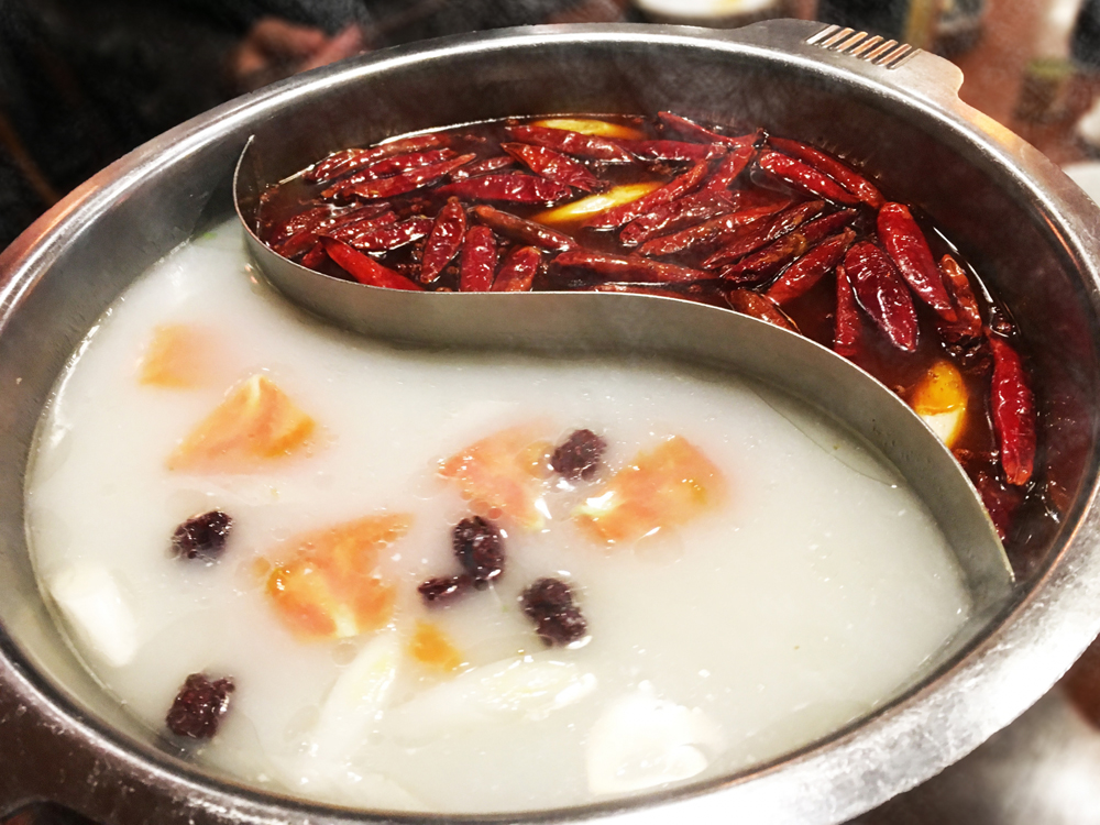 ここは中国 エンターテインメント性抜群の 海底撈火鍋 はもはやテーマパーク るるぶ More