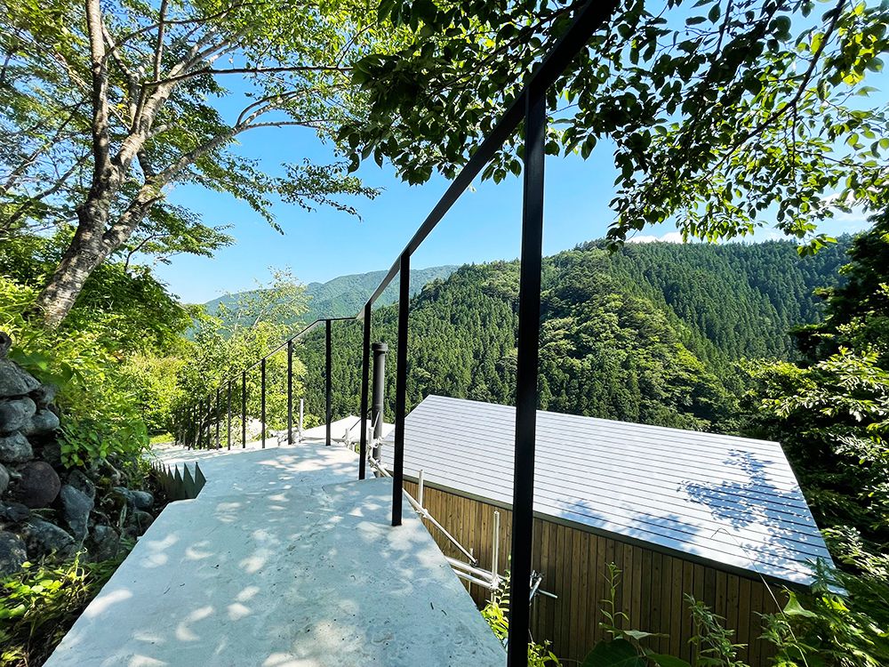 一棟貸切 東京 檜原村 Theater1 は自然のなかで映画 qと共に至極の時間が過ごせる るるぶ More