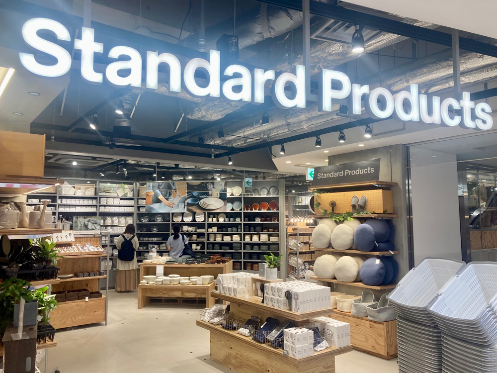 ダイソーの新ブランド Standard Products 潜入レポ 編集部おすすめアイテムはこれ るるぶ More