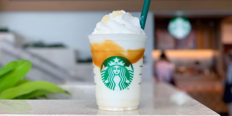 スタバ新作 実食レポ 沖縄県の 地元フラペチーノ 沖縄 かりー ちんすこう バニラ キャラメル フラペチーノ が登場 おすすめ無料カスタマイズも紹介