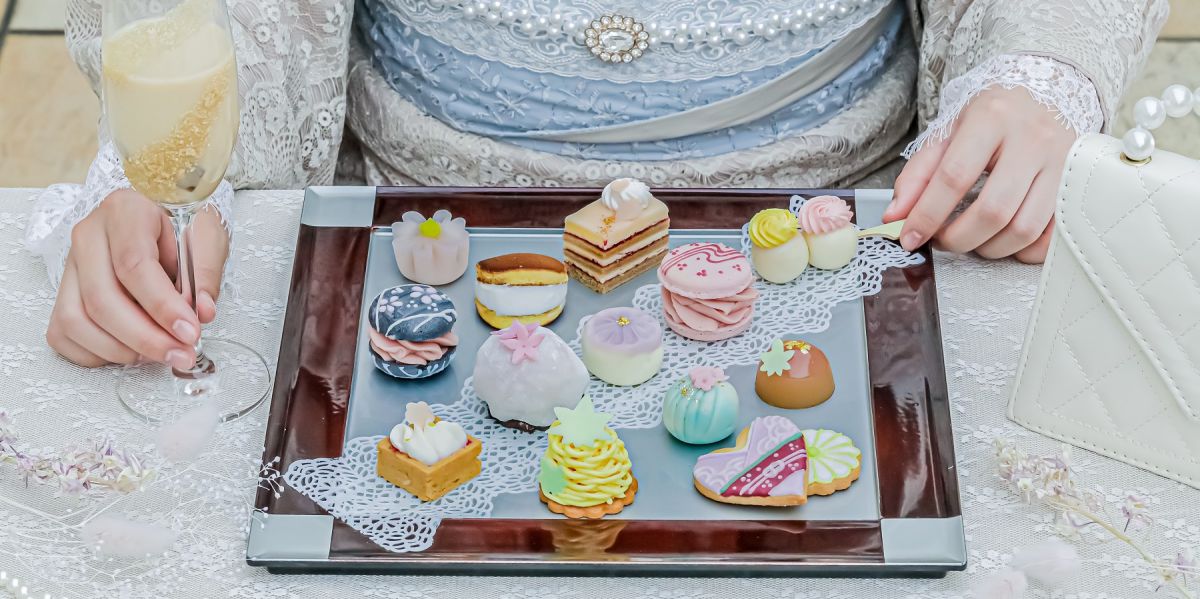和菓子 ケーキ お箸で食べられちゃう洋スイーツ はんなりスイーツ御膳 が9日間のみの登場 るるぶ More 和菓子 ケーキ お箸で食べられちゃう洋スイーツ はんなりスイーツ御膳 が9日間のみの登場 るるぶ More