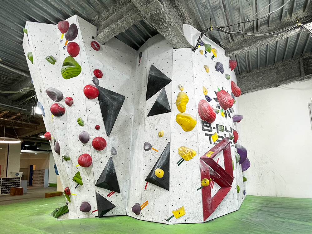 国内最大級の広さ B Pump Tokyo 秋葉原 で ボルダリングの楽しさを余すことなく体感 るるぶ More