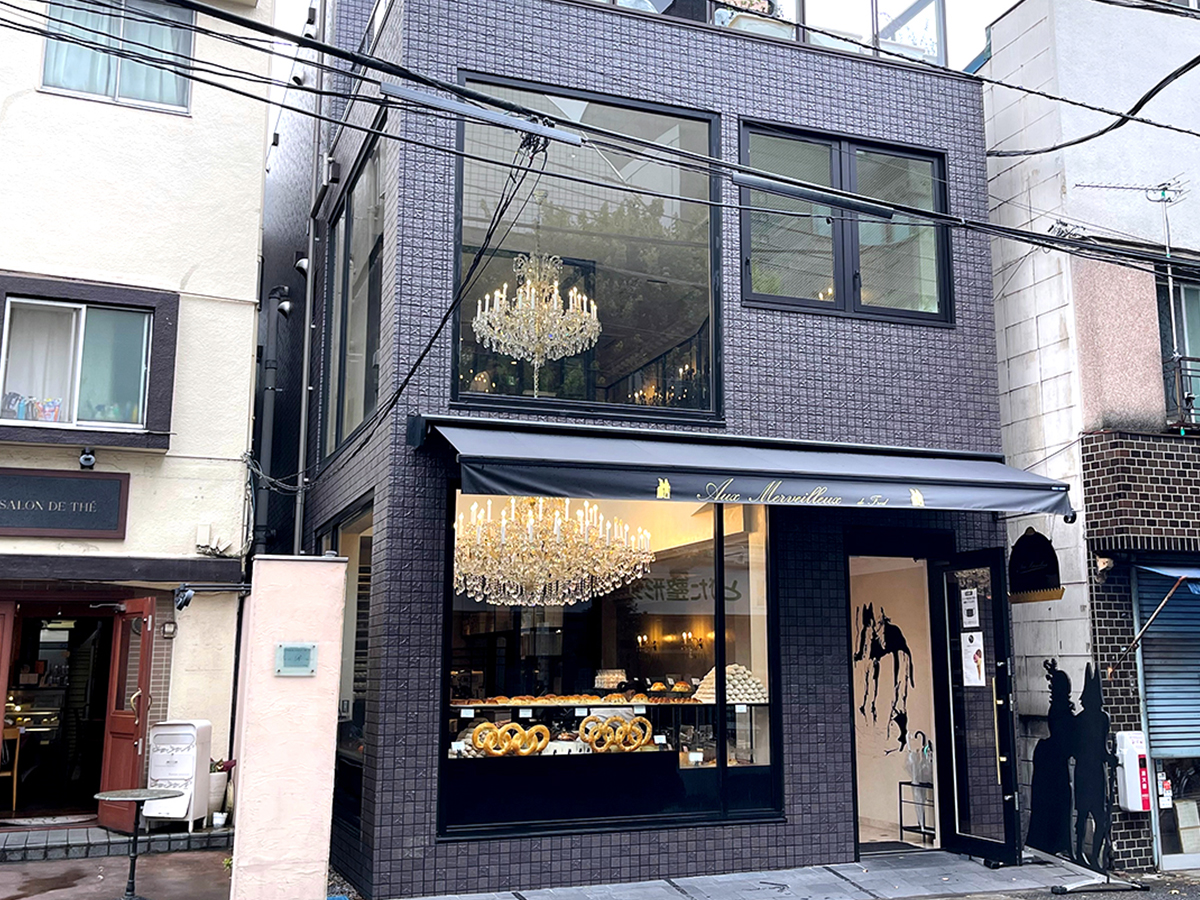 神楽坂でフランス気分 日本初出店のパティスリーでふわふわ口どけのメレンゲ菓子を初体験 るるぶ More